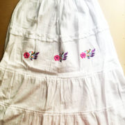 Skirt-FlowerKnees2